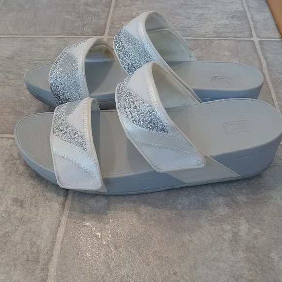 Women's Glitter Slide Sandals - Picture 4 of 4